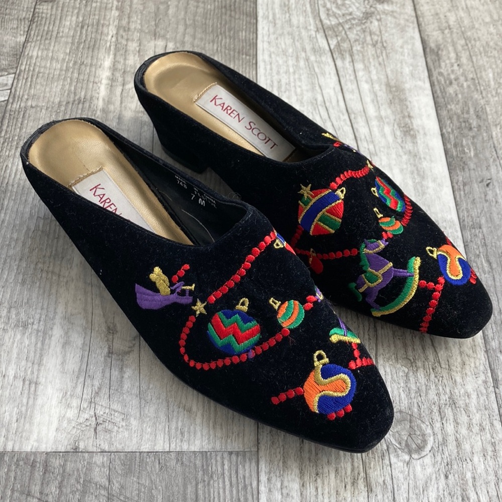 Vintage Karen Scott Christmas Mules
